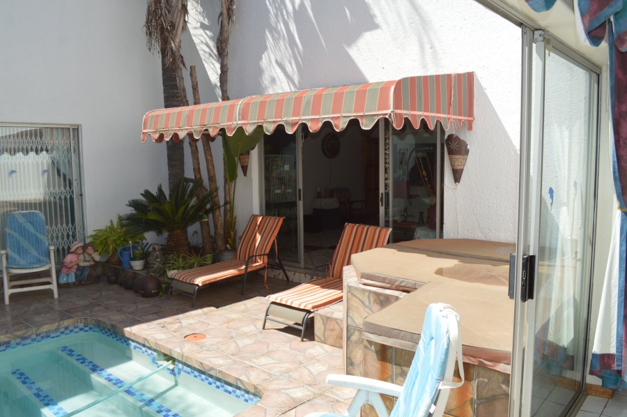 3 Bedroom Property for Sale in Flamwood North West